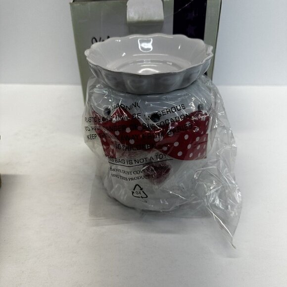 SCENTSY VALENTINE Wax Warmer Ceramic Red & White polka dot hearts new in box - Picture 2 of 5